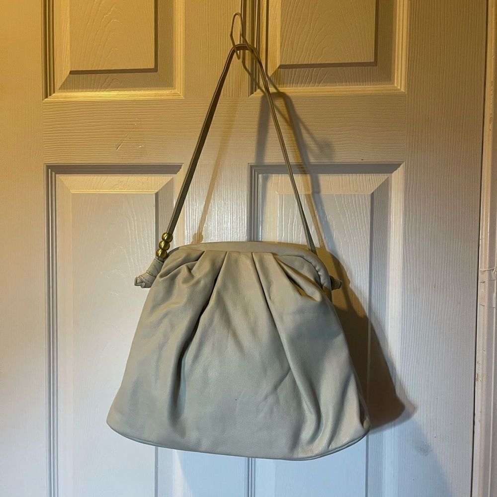 Hobo Adalyn Soft leather light gray medium Frame Shoulder Bag - Picture 4 of 15
